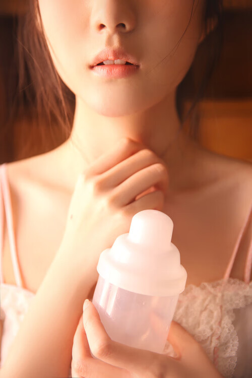 云南翡翠队主场不敌广州王朝队,遭遇两连败,云南翡翠商会