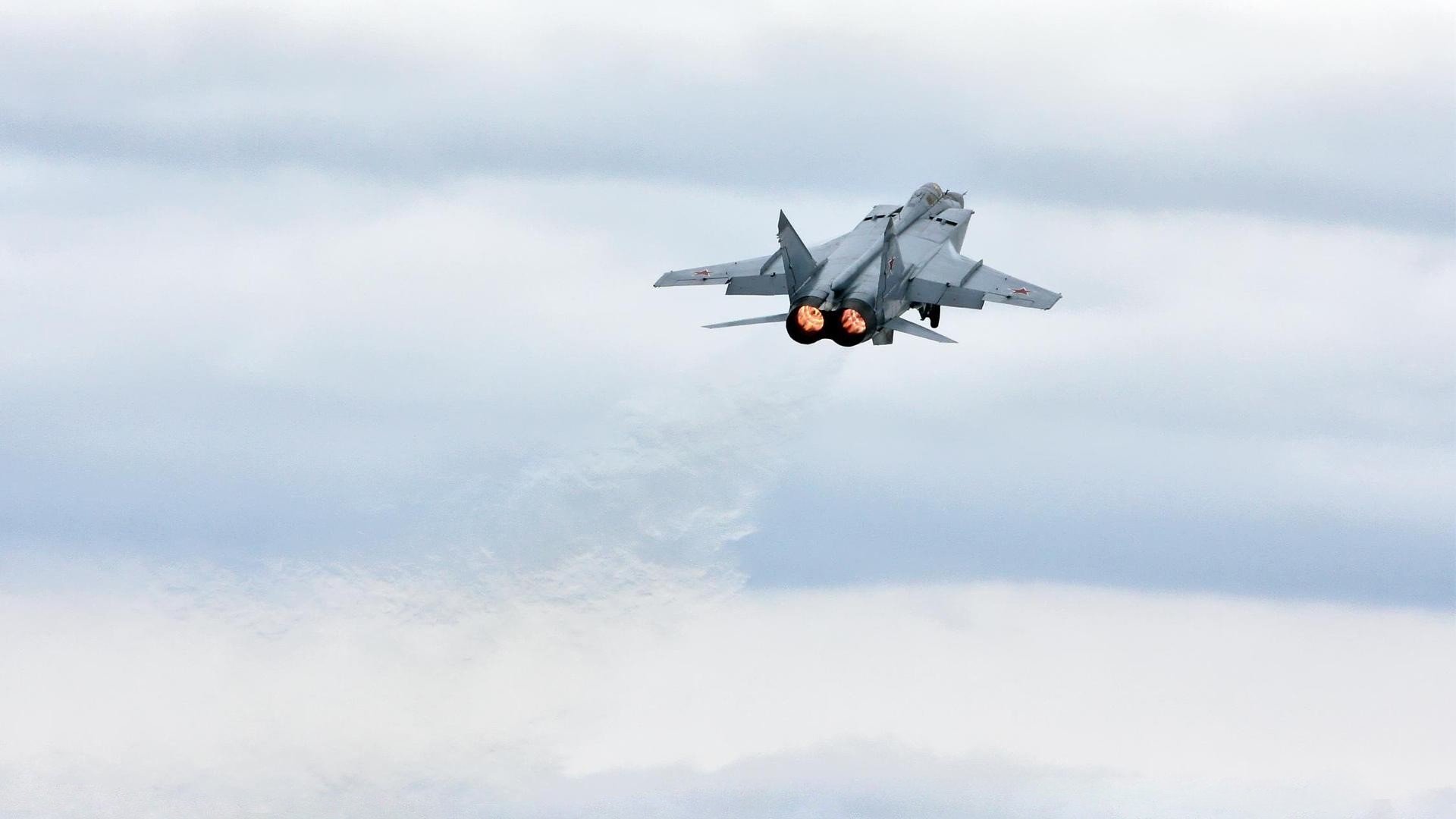 国际足联世界杯赛中国女队战绩亮眼 新星势不可挡，中国队女足世界杯亚军