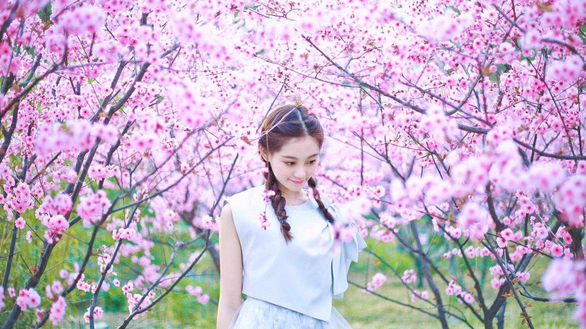 开云网站-巴萨战胜萨尔茨堡，欧冠出线在望，巴萨大胜