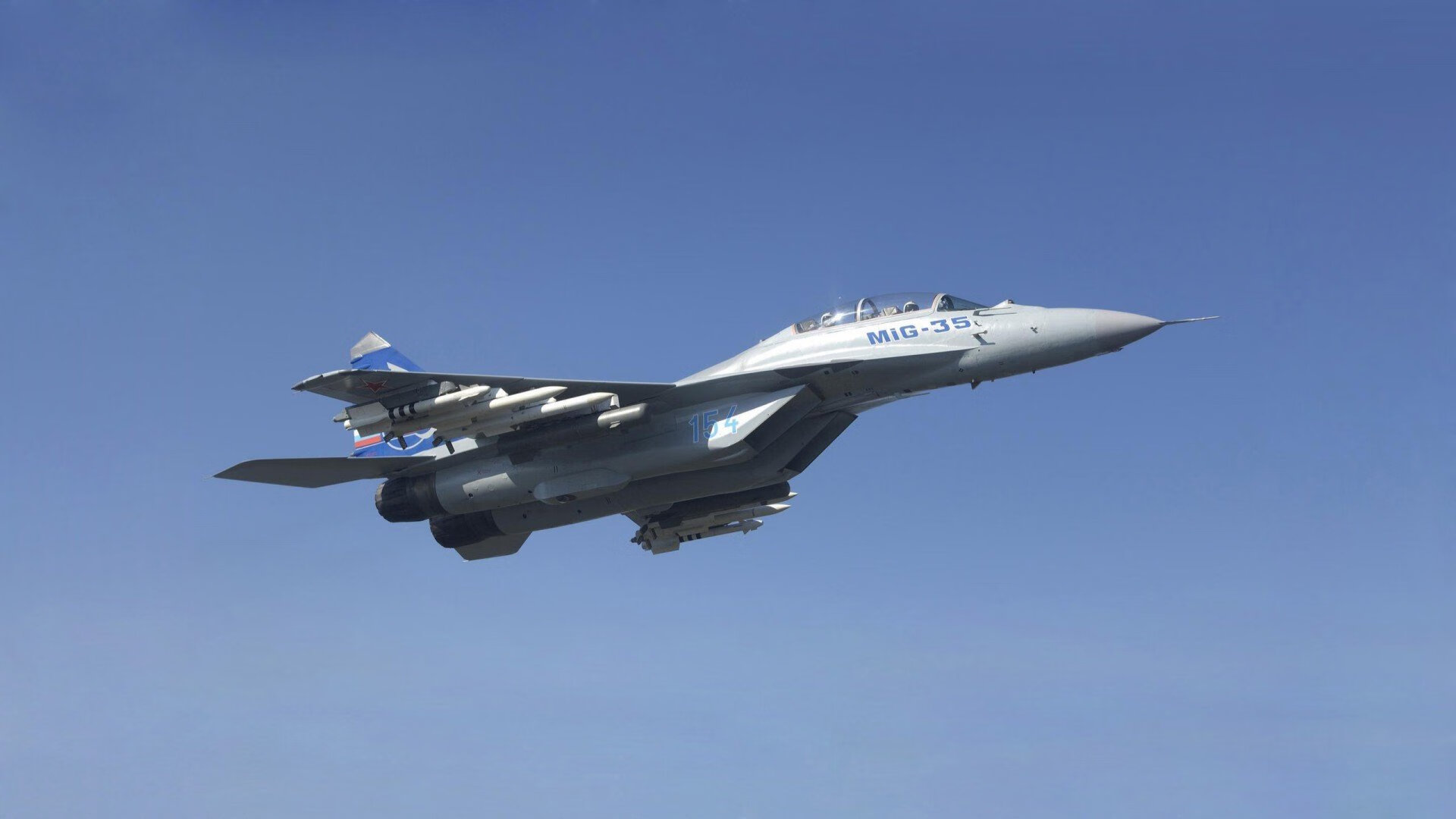 狼队多点开花,莫利纽球场目标三分,莫莉篮球