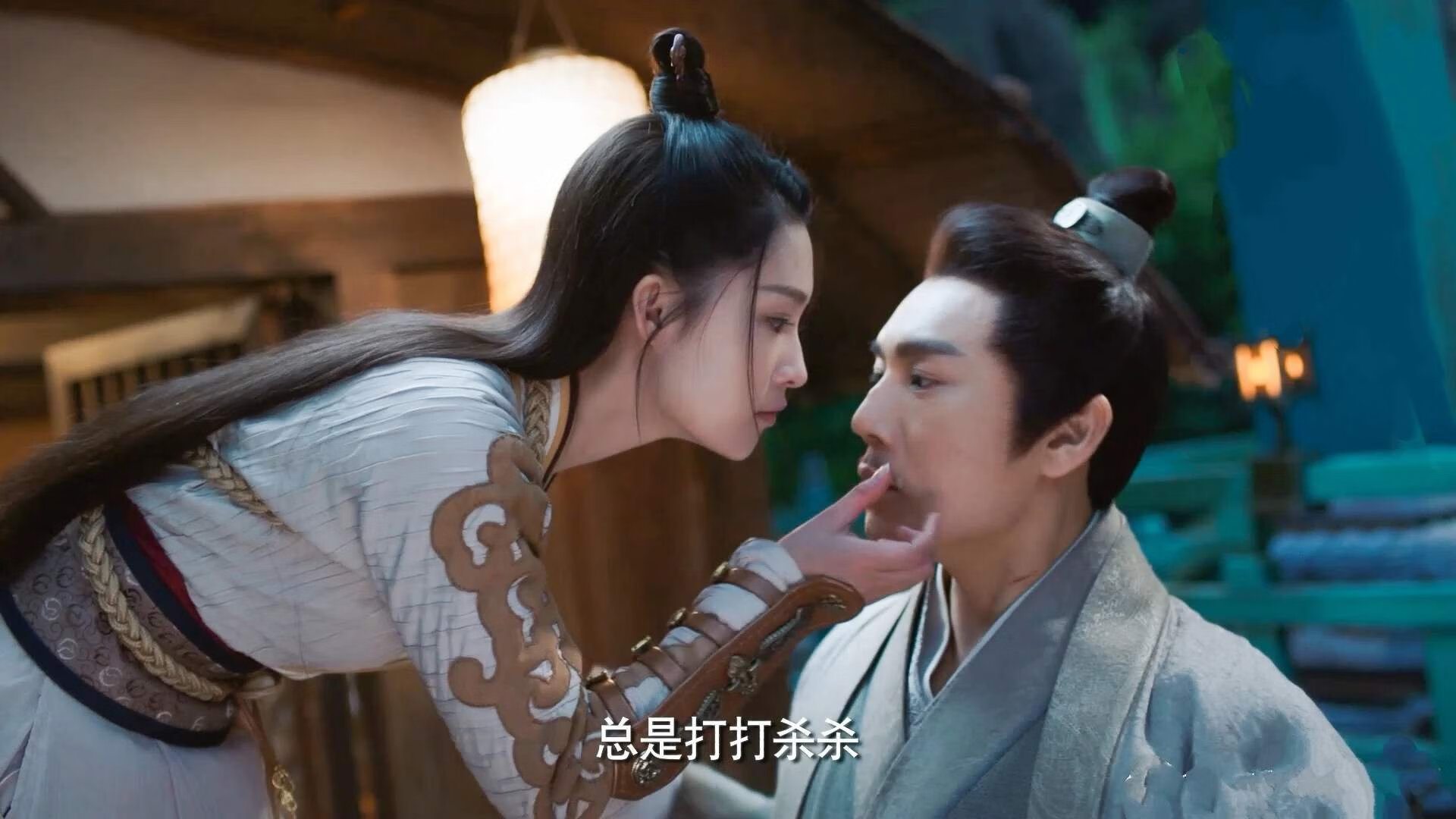 卡特的全局思维和精准踢球技术让对方无法应对，卡特球员